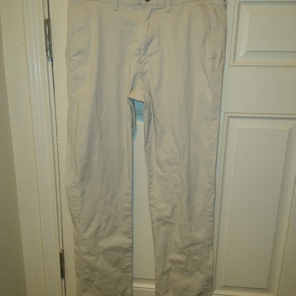 J Crew Flex Straight Chino Pants Men's sz 31x31. Pants tag size is 31x32